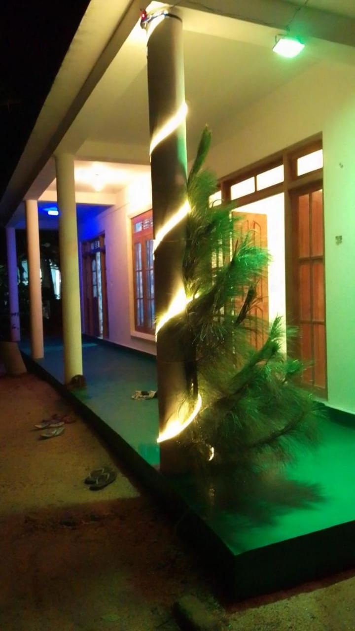 Bed & Baggage Hostel Ella Exterior photo